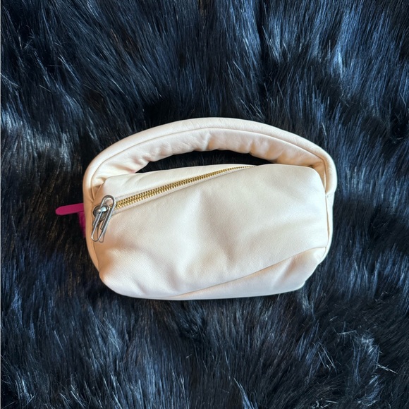 OFF-WHITE Calfskin Puffy Pump Pouch Crossbody bag 19 Sand - Picture 2 of 5